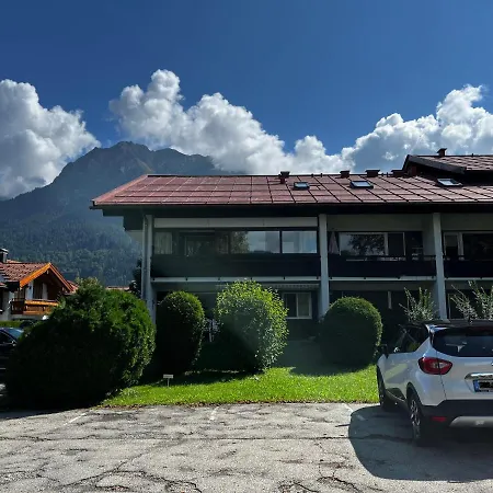BERGFEX Söllerblick mit e-Bikes und Sommer-Bergbahnticket-2